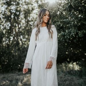 MAXWELL LACY TEMPLE DRESS